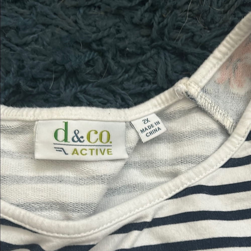 EUC Denim and Co. active shirt in size 2x